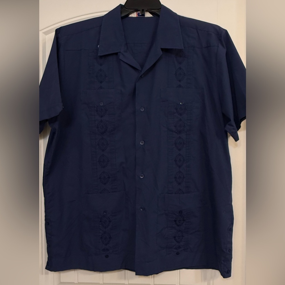 Vintage Romani Cuban 4 Pocket Embroidered Button Down
